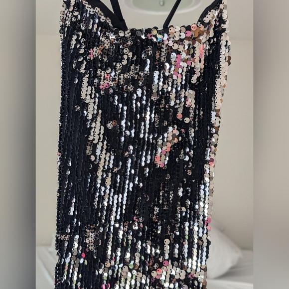 Sequin Bodycon Dress Size M - Picture 4 of 9